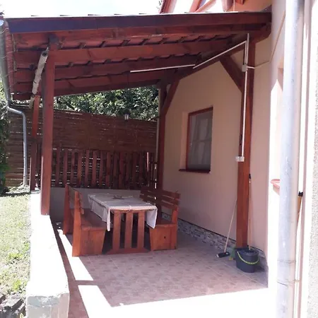 アパート Marika Apartmanhaz *