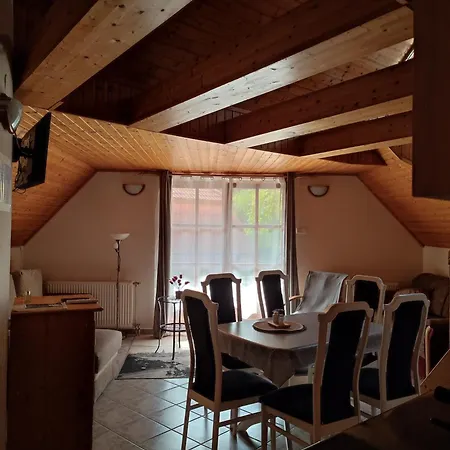 Marika Apartmanhaz *
