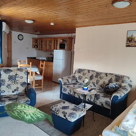 Marika Apartmanhaz
