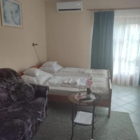 Marika Apartmanhaz Appartement